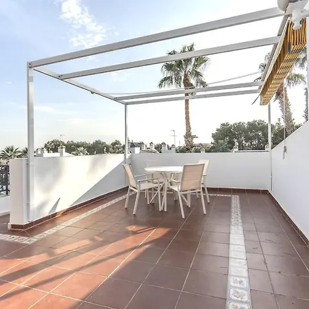 Bright & Spacious 2 Bedroom Villamartin
