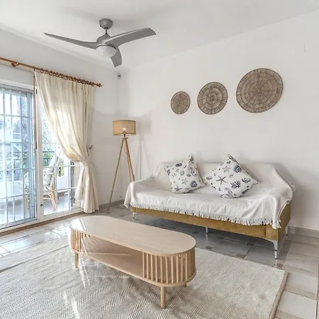 Bright & Spacious 2 Bedroom Villamartin Apartment Dehesa de Campoamor (Orihuela Costa)